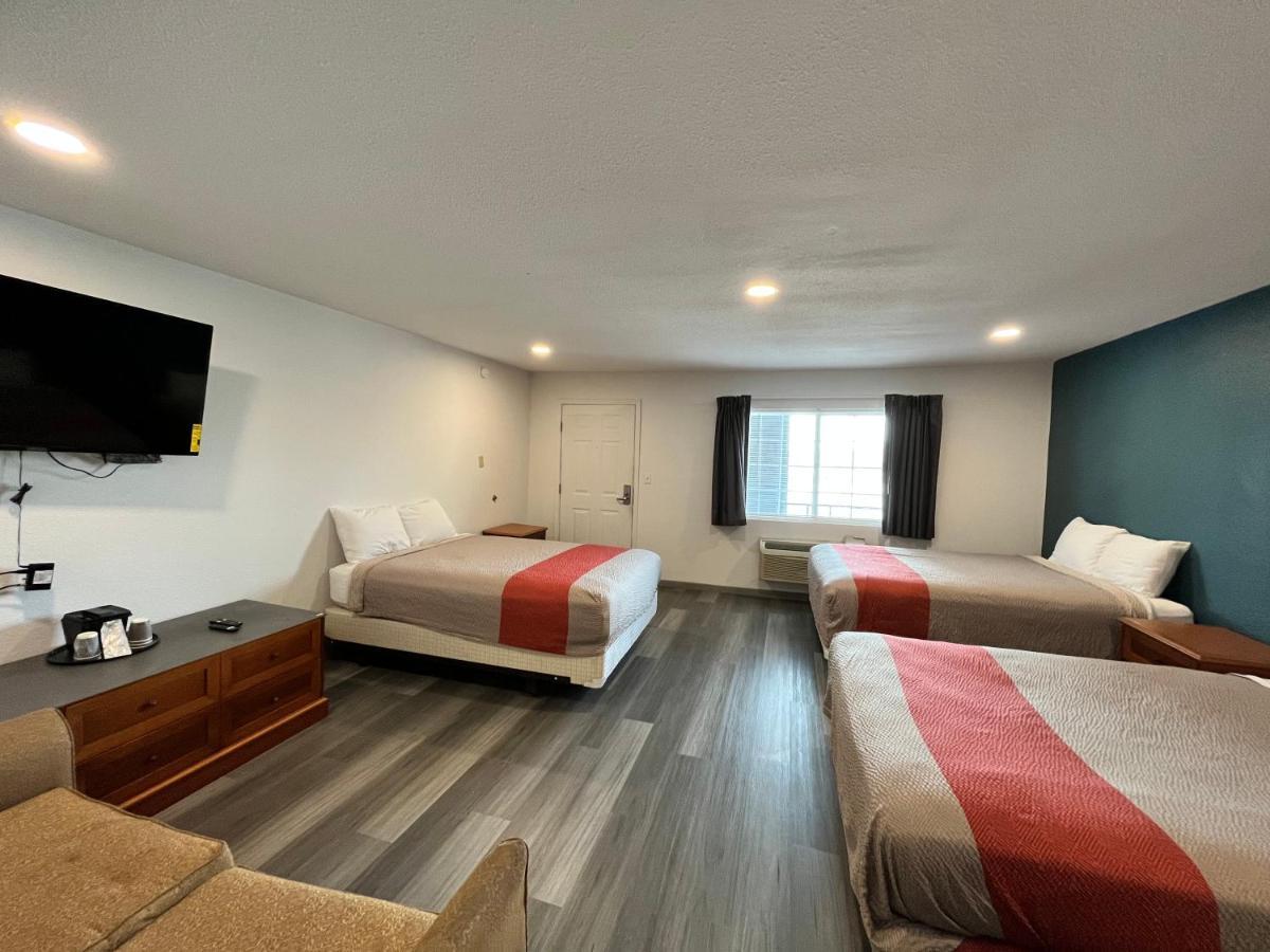 Town Place Apartment